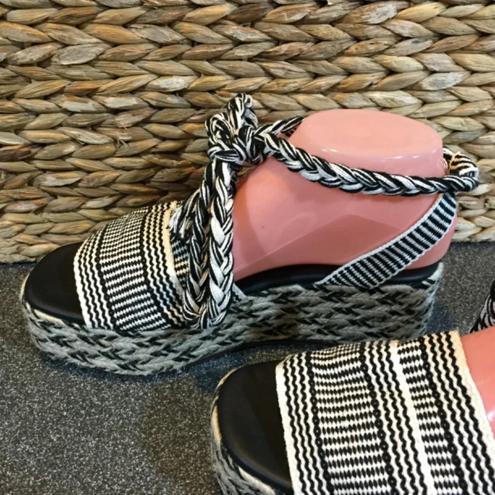 Maypol Black and White Platform Sandals